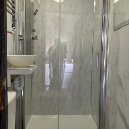 Self Contained Rooms In Central 토키 외부 사진